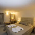 Lägenhetshotell Erato 4*