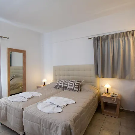 Erato 3* Fira (Santorini)