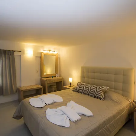 Lägenhetshotell Erato 4*
