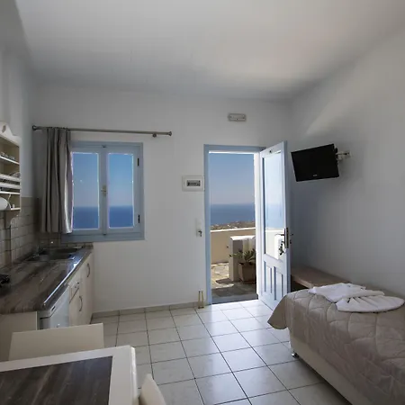 Erato Apartmanhotel Fíra
