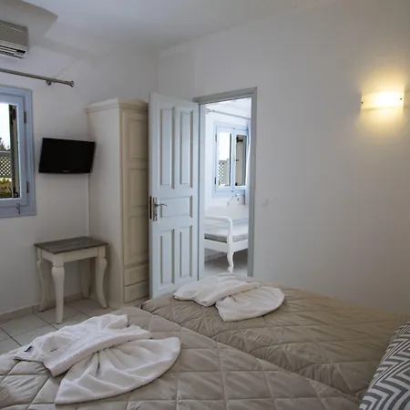 Erato Lägenhetshotell 4*