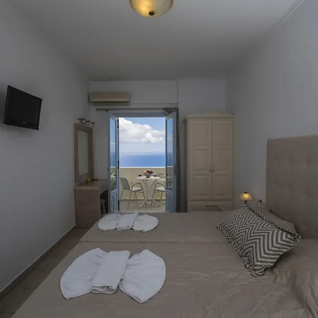 Lägenhetshotell Erato 4*