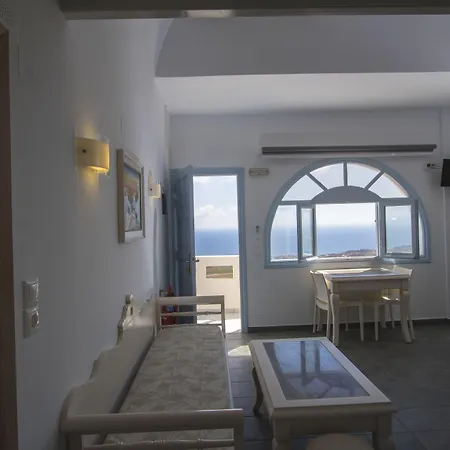 Lägenhetshotell Erato 4*