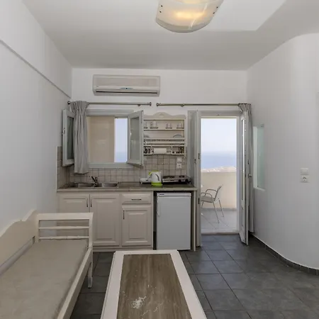 Erato 4* Fira (Santorini)