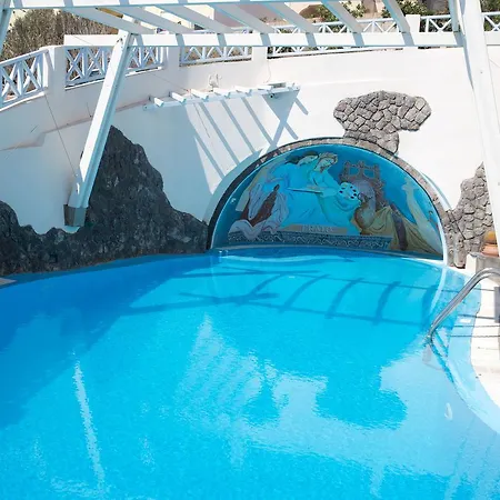 Erato Lägenhetshotell 3*