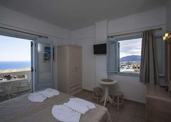 Erato 4* Fira (Santorini)