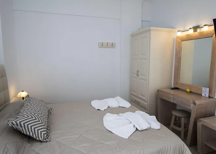 Aparthotel Erato Fira (Santorini)