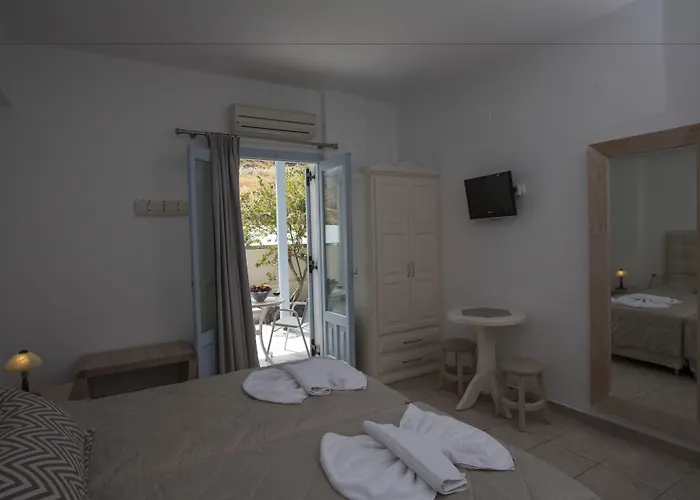 Erato Aparthotel Fira (Santorini)