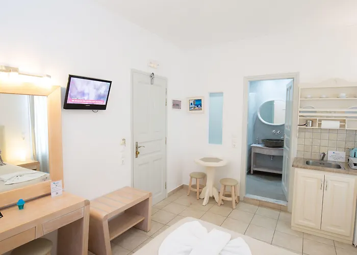 Erato Aparthotel Fira (Santorini)