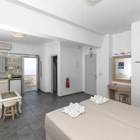 Erato Aparthotel Fira (Santorini)