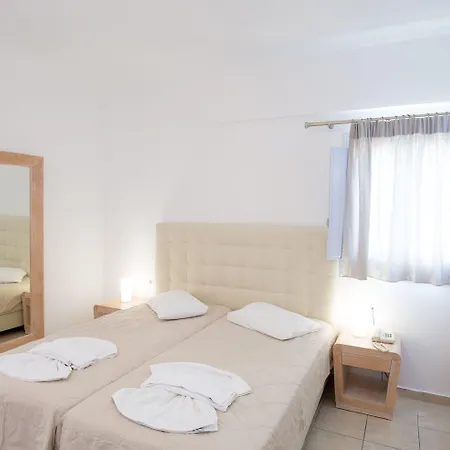 Erato Ξενοδοχείο με διαμερίσματα 4*