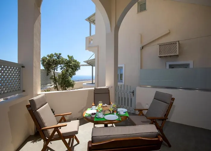 Erato Fira (Santorini)